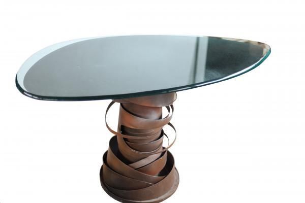 MORA DESIGN - Table basse forme originale-MORA DESIGN