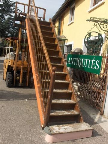 Antiques Forain - Escalier droit-Antiques Forain