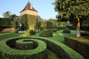 LES JARDINS DU MANOIR D'EYRIGNAC -  - Landscaped Garden
