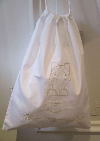 AVENUE D'ALSACE - Laundry bag-AVENUE D'ALSACE-BRODÉ SUR SATIN BLANC