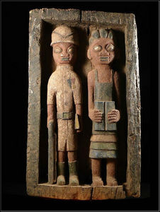 Arts Africains - panneau bas relief colons - Bassorilievo